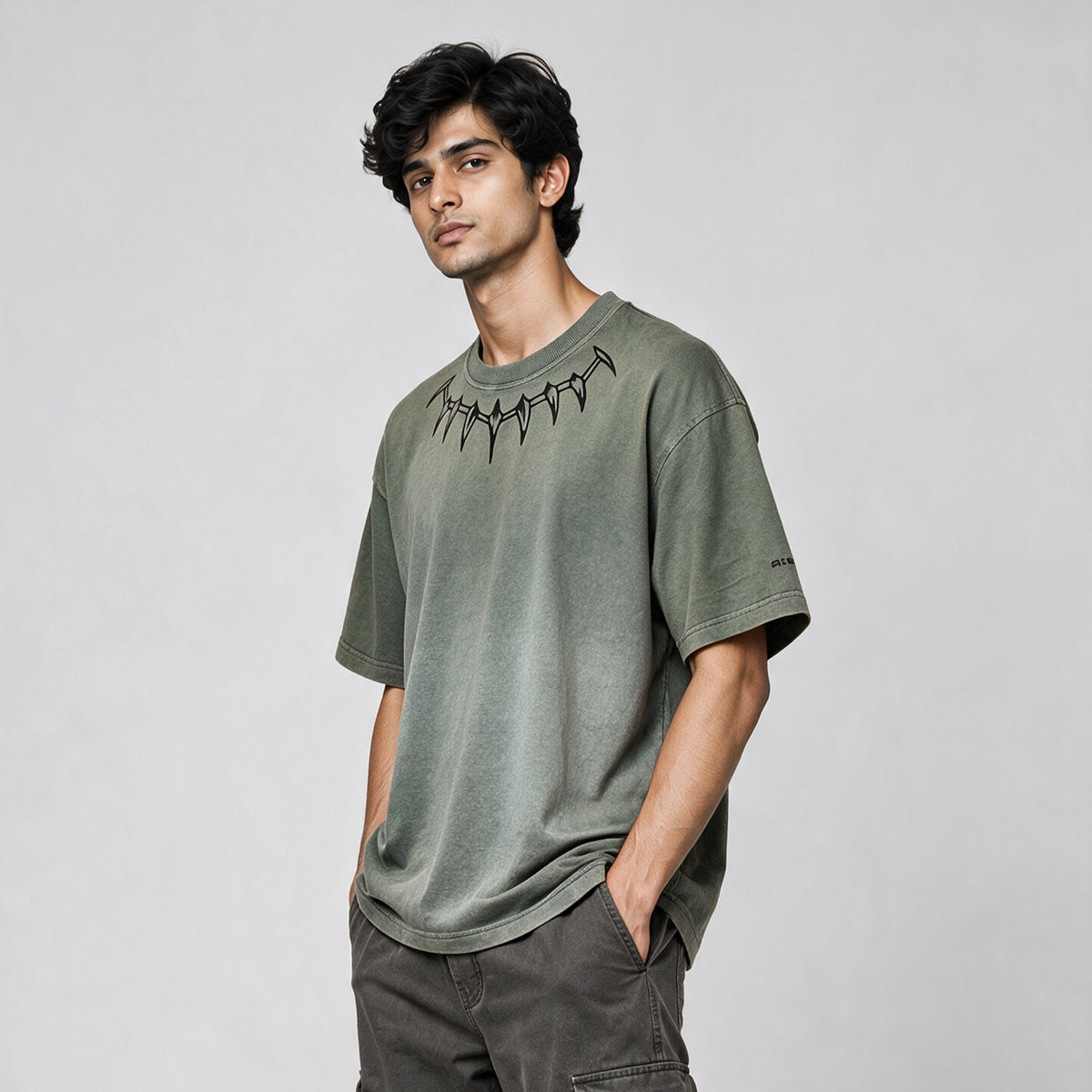 Robbow Iron Fang Washed Graphic T-Shirt – Olive Green