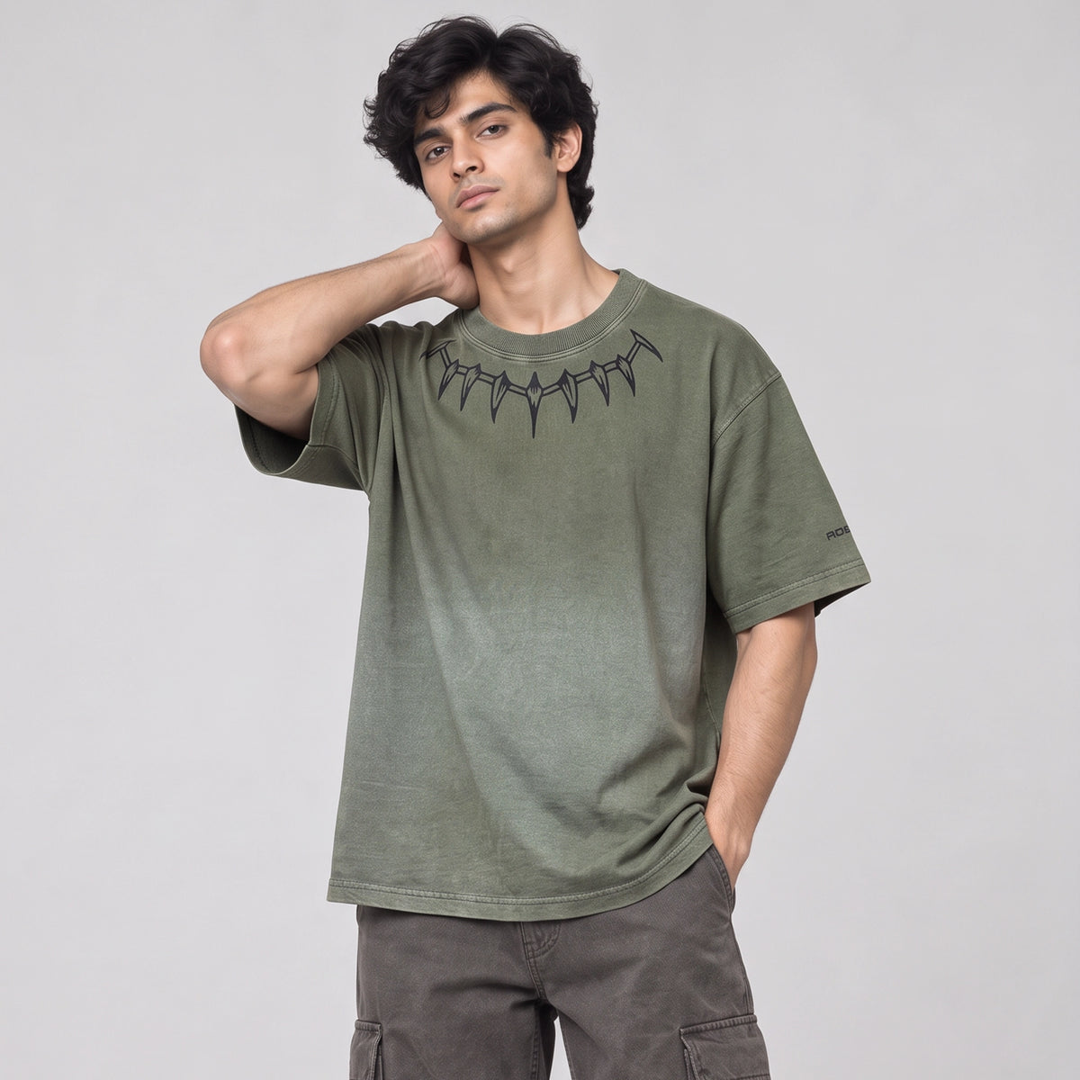 Robbow Iron Fang Washed Graphic T-Shirt – Olive Green